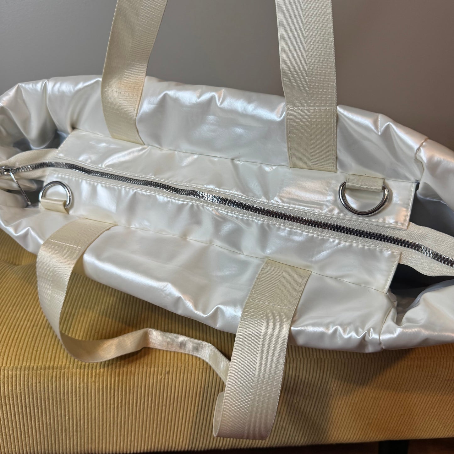 Abby - Puffer Tote - PREORDER ENDS 10/24