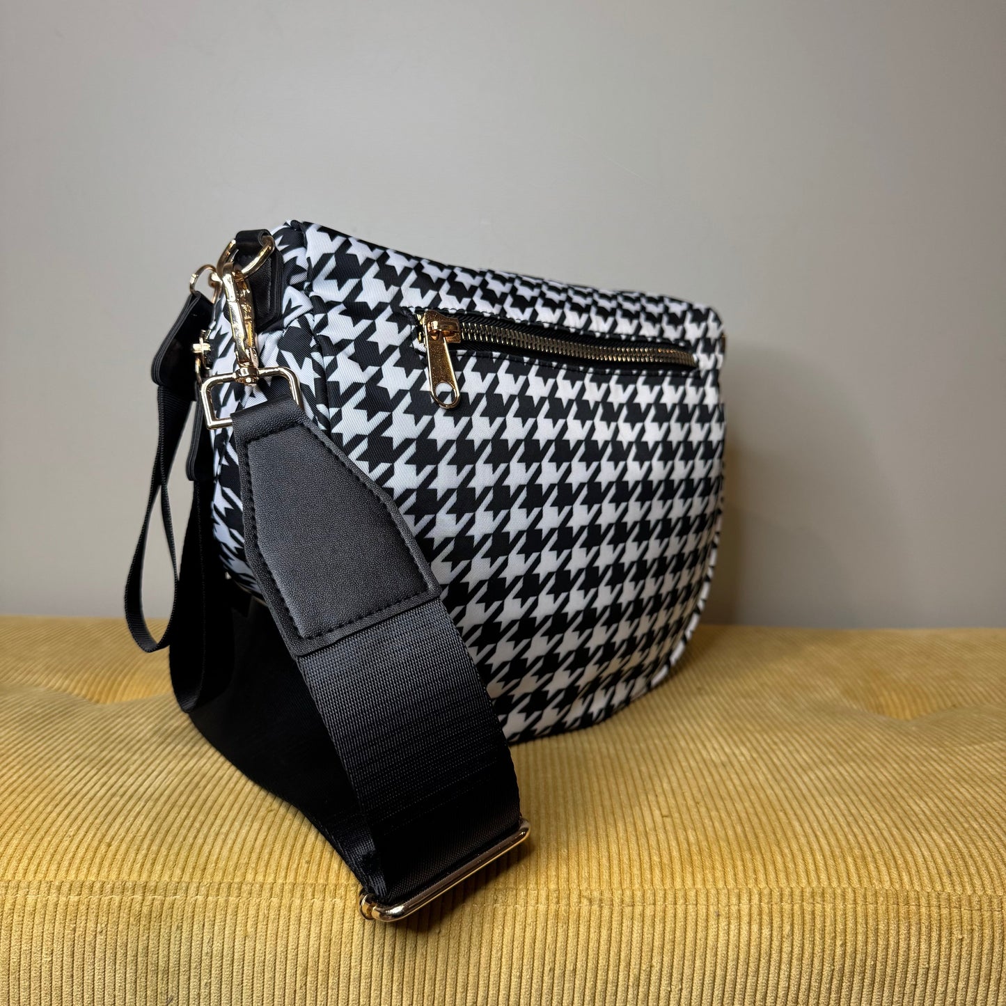 The Roni Nylon Crossbody - Houndstooth - PREORDER