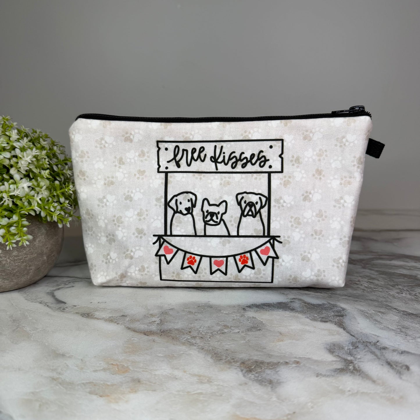 Pouch - Dog Free Kisses