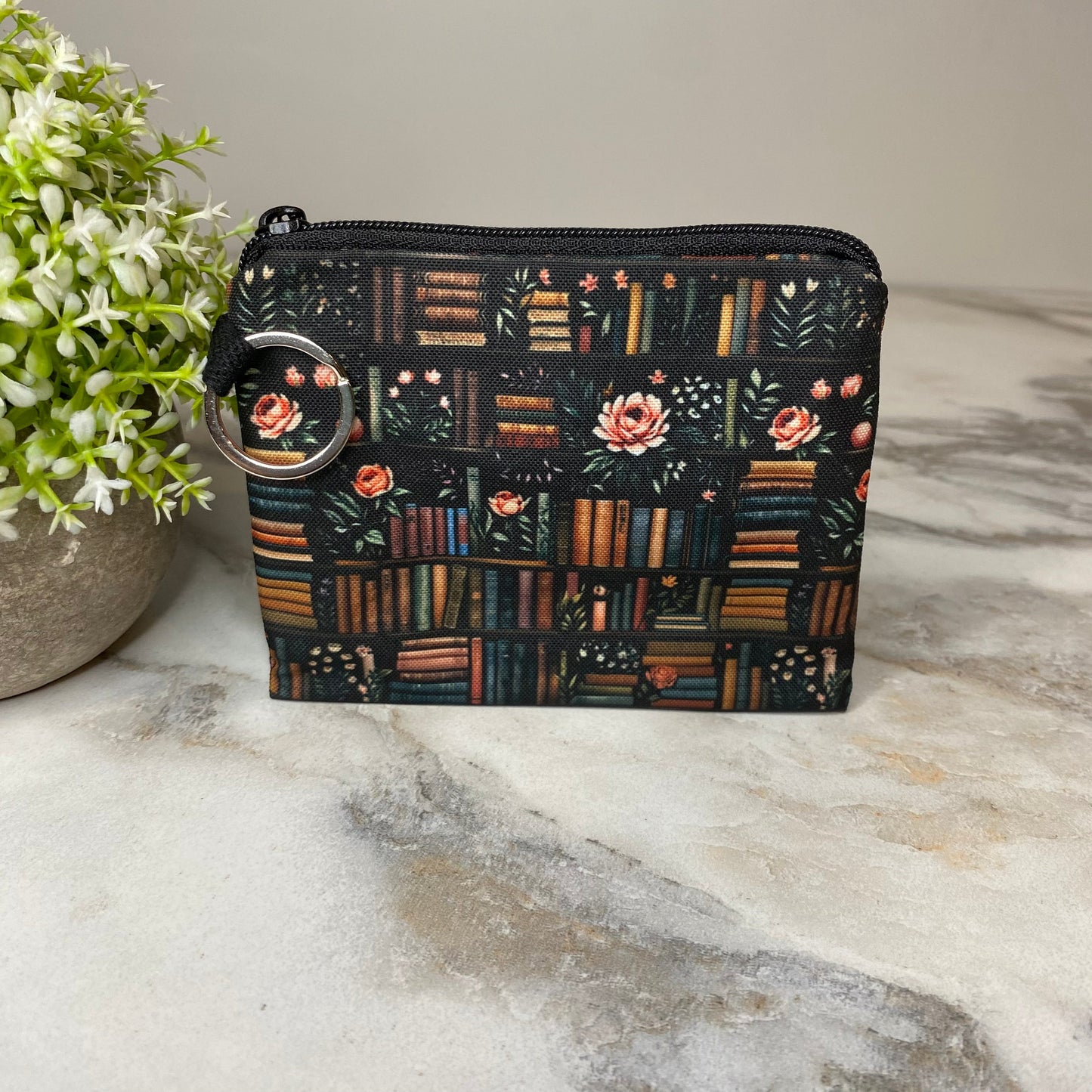 Mini Pouch - Book Shelf Roses